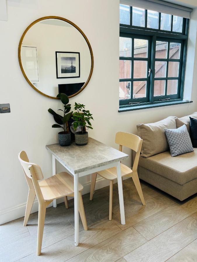 Forge Cottage - Pretty 1 Bedroom Cottage With Free Off Street Parking Londýn Exteriér fotografie